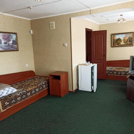 Hotel "Nizhyn" Εξωτερικό φωτογραφία