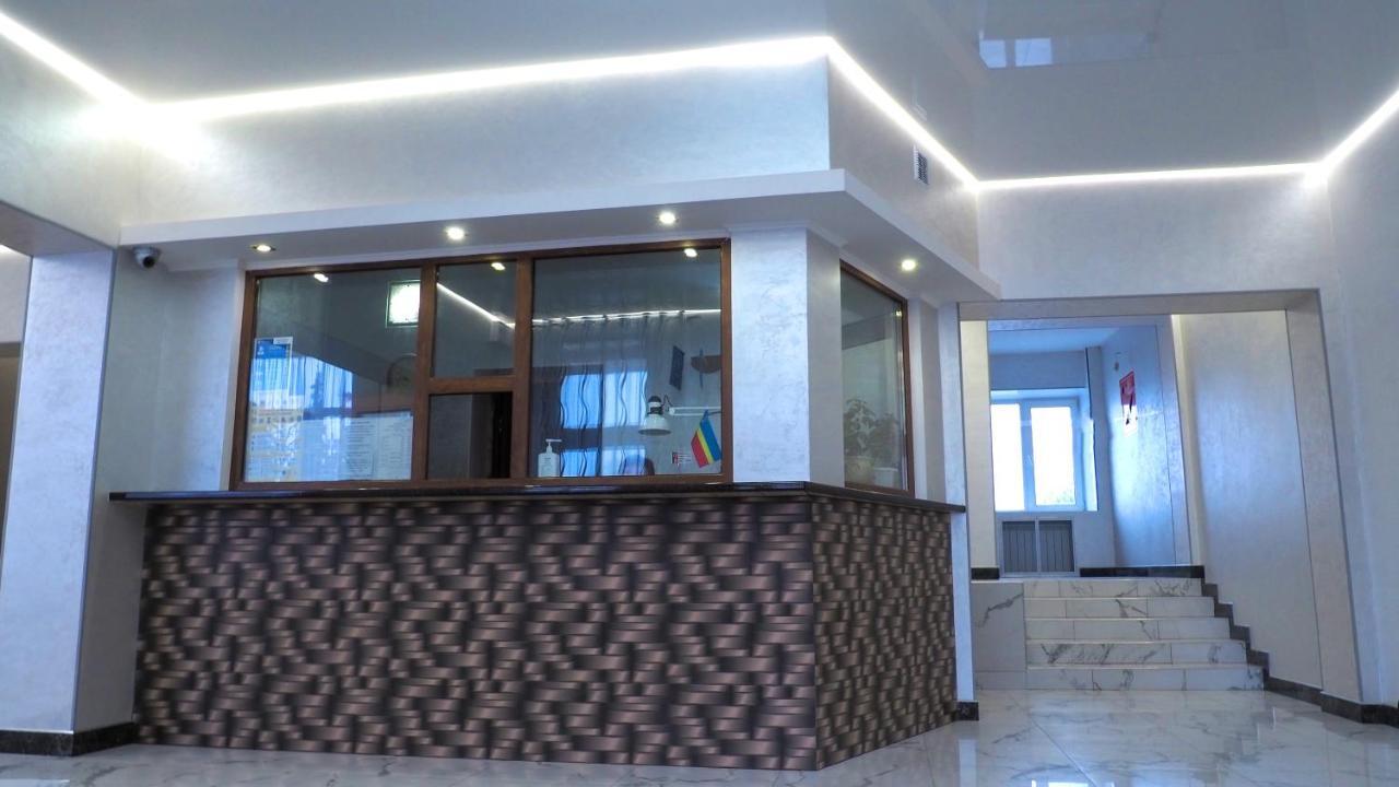 Hotel "Nizhyn" Εξωτερικό φωτογραφία