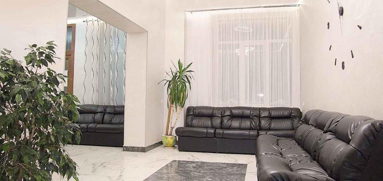 Hotel "Nizhyn" Εξωτερικό φωτογραφία