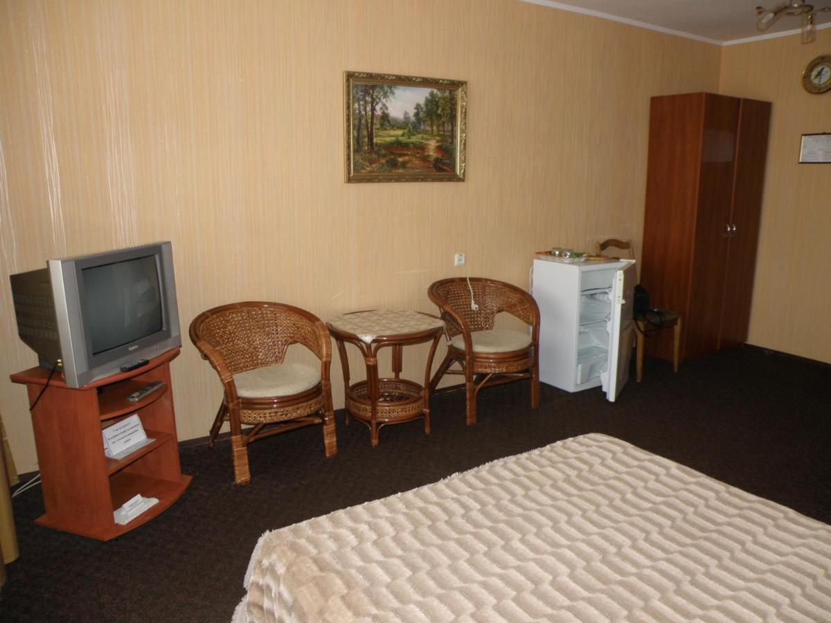 Hotel "Nizhyn" Εξωτερικό φωτογραφία