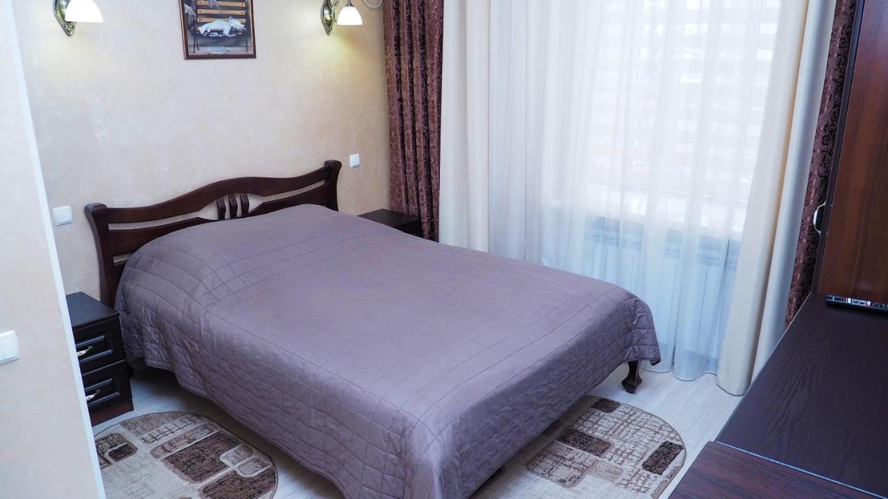 Hotel "Nizhyn" Εξωτερικό φωτογραφία