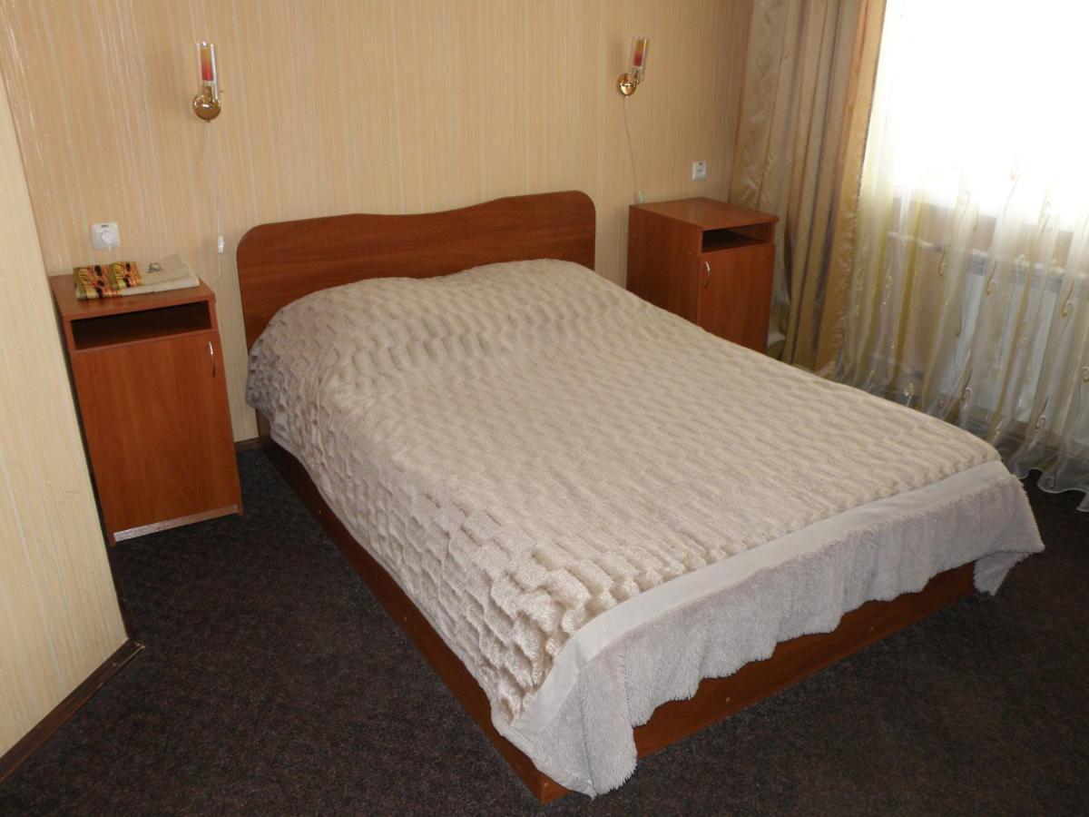 Hotel "Nizhyn" Εξωτερικό φωτογραφία