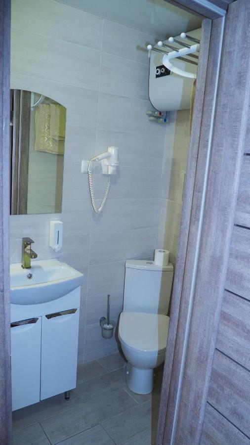 Hotel "Nizhyn" Εξωτερικό φωτογραφία