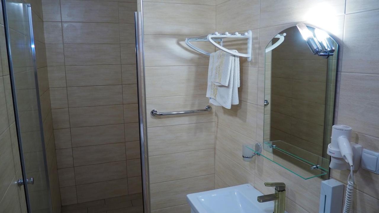 Hotel "Nizhyn" Εξωτερικό φωτογραφία
